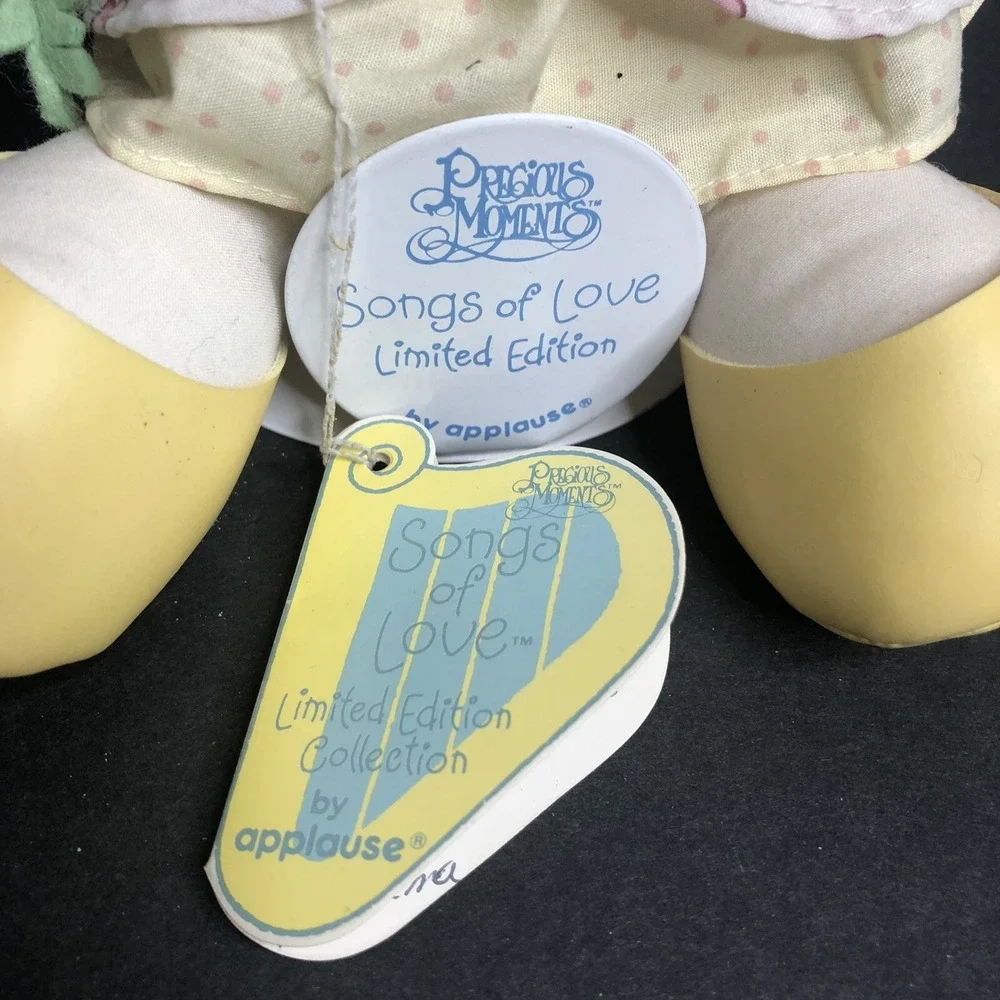 Vtg Precious Moments Songs of Love KERI DOLL with Tree Tags & Stand APPLAUSE
